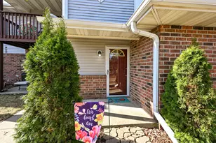 200 W Aspen Ct, Oak Creek, WI 53154 - Photo 1