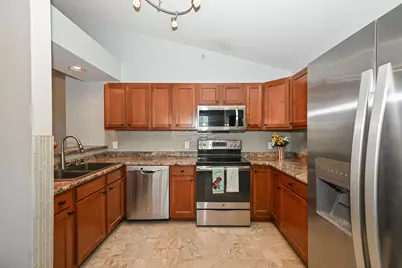 200 W Aspen Ct #8, Oak Creek, WI 53154 - Photo 12