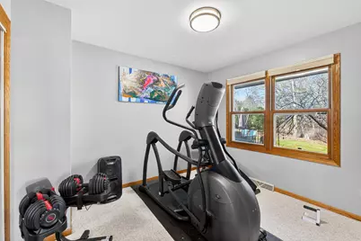 N68W14724  Prudence Dr, Menomonee Falls, WI 53051 - Photo 12