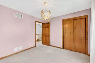 N68W14724 Prudence Dr, Menomonee Falls, WI 53051 - Photo 28