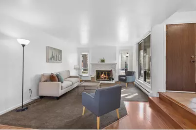 5266 S Somerset Ln, Greenfield, WI 53221 - Photo 20