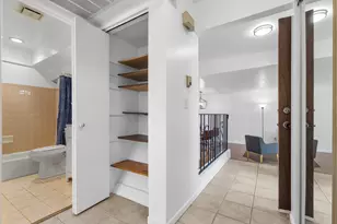 5266 Somerset Ln, Greenfield, WI 53221 - Photo 12