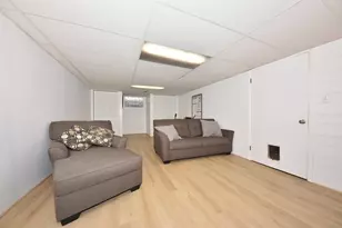 7242 W Bluemound Rd, Wauwatosa, WI 53213 - Photo 16