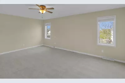 9223 W Wyndham Hills Ct, Franklin, WI 53132 - Photo 26