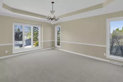 9223 W Wyndham Hills Ct, Franklin, WI 53132 - Photo 8