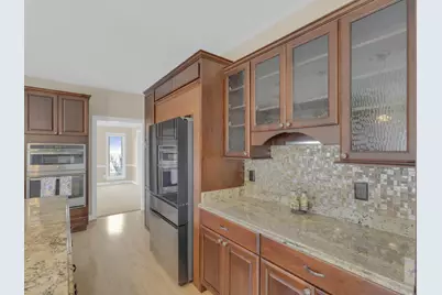 9223 W Wyndham Hills Ct, Franklin, WI 53132 - Photo 12