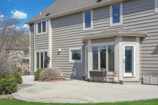 9223 W Wyndham Hills Ct, Franklin, WI 53132 - Photo 52