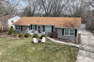 1514 S 165th St, New Berlin, WI 53151 - Photo 1