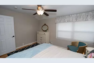 1514 S 165th St, New Berlin, WI 53151 - Photo 14