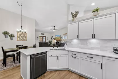 W206N16159  Stonebrook Dr, Jackson, WI 53037 - Photo 12