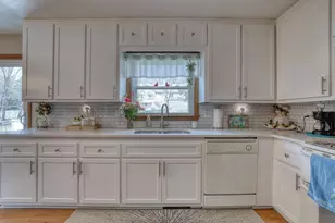 S28W30310 West End Ln, Genesee, WI 53188 - Photo 8