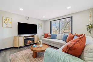 1074 Mobile St, Lake Geneva, WI 53147 - Photo 4