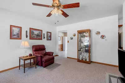 1465 N 8th St, Manitowoc, WI 54220 - Photo 14