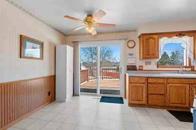 1465 N 8th St, Manitowoc, WI 54220 - Photo 10