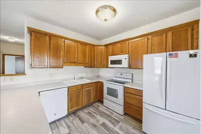 853  Cheyenne Ave #F, Grafton, WI 53024 - Photo 6