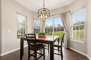 1909 Foxcroft Ln, Waukesha, WI 53189 - Photo 14