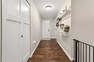 1909 Foxcroft Ln, Waukesha, WI 53189 - Photo 22