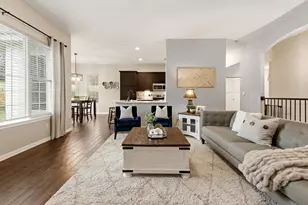 1909 Foxcroft Ln, Waukesha, WI 53189 - Photo 10