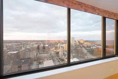 929 N Astor St #2407, Milwaukee, WI 53202 - Photo 10