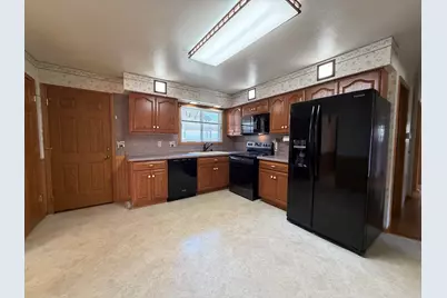 1624  State St, Racine, WI 53182 - Photo 2