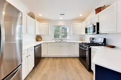 91  Potawatomi Rd #C, Williams Bay, WI 53191 - Photo 12