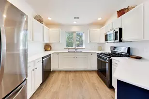 91 Potawatomi Rd, Williams Bay, WI 53191 - Photo 12