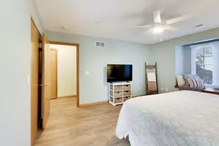 91 Potawatomi Rd, Williams Bay, WI 53191 - Photo 12