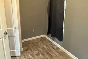 6945 W Fond du Lac Ave, Milwaukee, WI 53218 - Photo 8