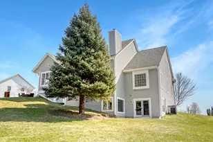 317 River Bluff Cir, Oconomowoc, WI 53066 - Photo 42