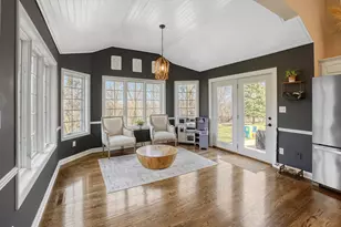 317 River Bluff Cir, Oconomowoc, WI 53066 - Photo 12