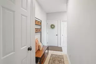 317 River Bluff Cir, Oconomowoc, WI 53066 - Photo 20