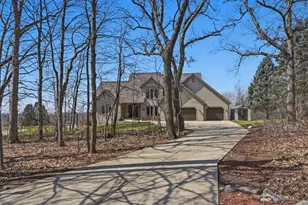 S47W23665 Frontier Pass, Waukesha, WI 53189 - Photo 2