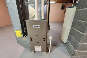 3642 S 95th St, Milwaukee, WI 53228 - Photo 20