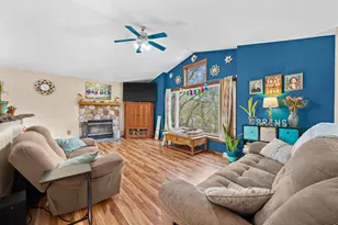 W299S10917 Valley Ridge Dr, Mukwonago, WI 53149 - Photo 4