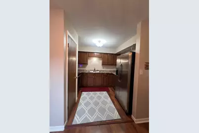 4615 S Woodland Dr, Greenfield, WI 53220 - Photo 12