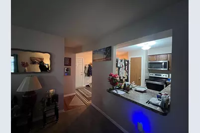 4615 S Woodland Dr, Greenfield, WI 53220 - Photo 4