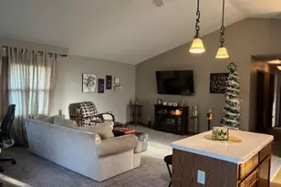 10560 S Peggy Dr, Oak Creek, WI 53154 - Photo 2