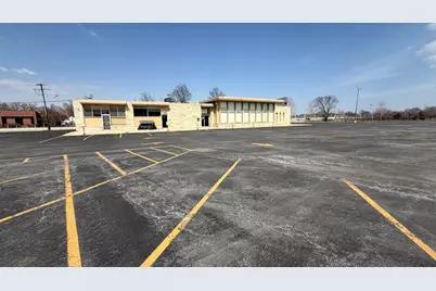 8301 W Silver Spring Dr, Milwaukee, WI 53218 - Photo 4