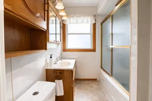 3425 W Morgan Ave, Milwaukee, WI 53221 - Photo 10