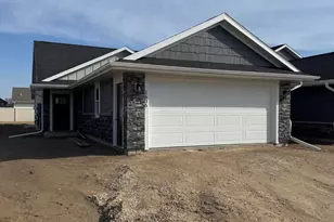 1635 Red Clover St, Holmen, WI 54636 - Photo 4