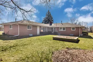 236 W Rockwell St, Elkhorn, WI 53121 - Photo 18