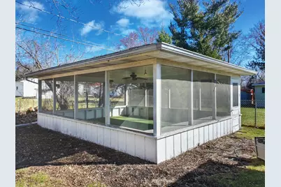 236 W Rockwell St, Elkhorn, WI 53121 - Photo 16