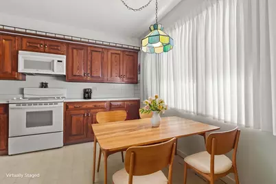 236 W Rockwell St, Elkhorn, WI 53121 - Photo 4