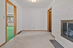 236 W Rockwell St, Elkhorn, WI 53121 - Photo 24