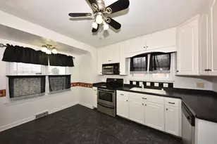 7262 W Medford Ave, Milwaukee, WI 53218 - Photo 8