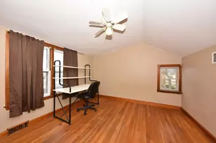 7262 W Medford Ave, Milwaukee, WI 53218 - Photo 16