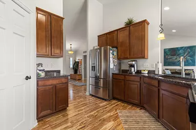 65  Rushmore Ln, Hartford, WI 53027 - Photo 12