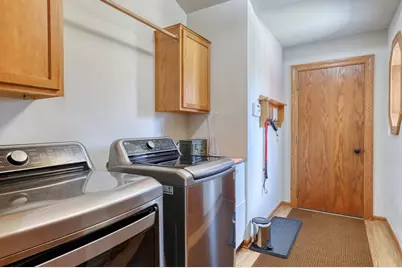 W287N3838 N Shore Dr, Delafield, WI 53072 - Photo 8