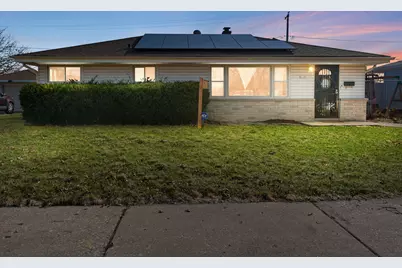 4158 N 77th St, Milwaukee, WI 53222 - Photo 2