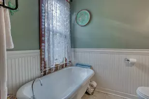 131 Oakland Ave, Mukwonago, WI 53149 - Photo 18